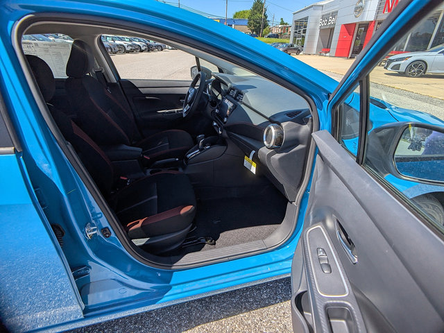 Vehicle image 11 of 27