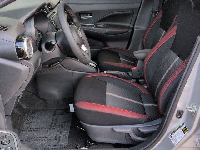 2025 Nissan Versa SR Image 6 of 15