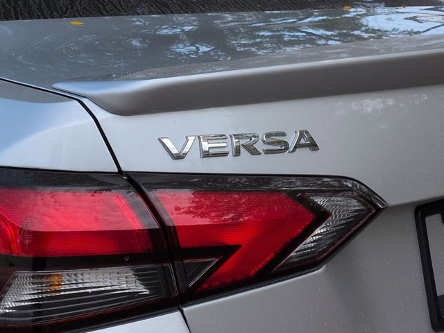 2025 Nissan Versa SR Image 15 of 15