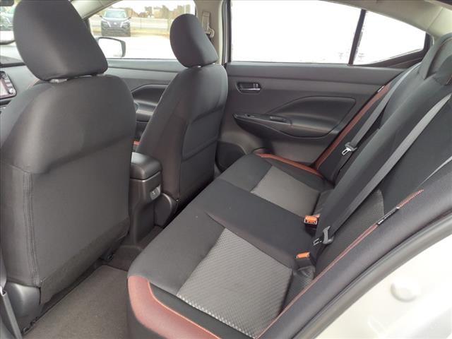 Vehicle image 7 of 13