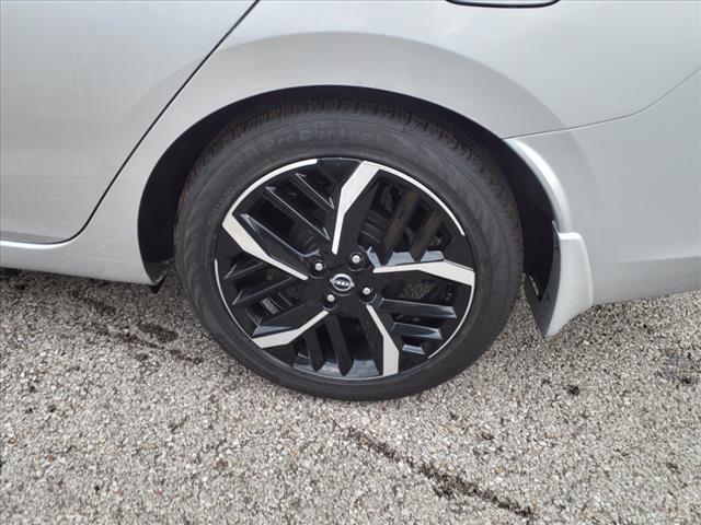 Vehicle image 4 of 13