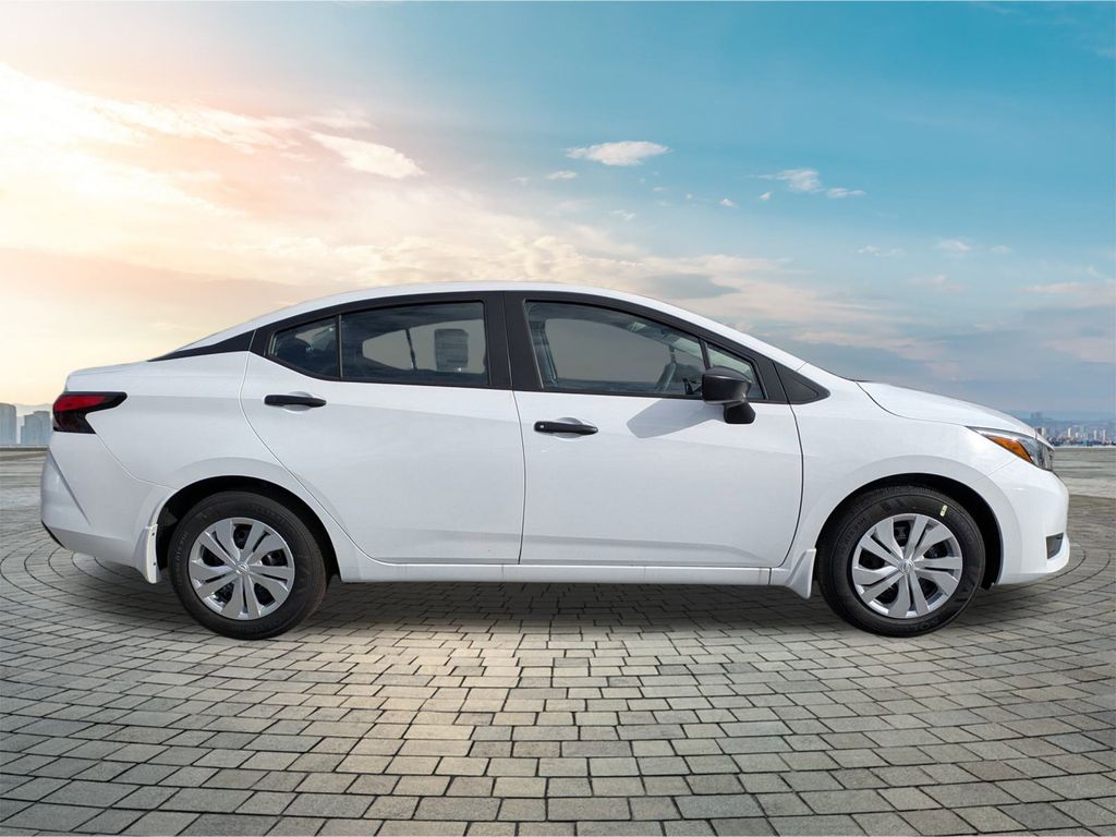 2025 Nissan Versa S Image 5 of 24