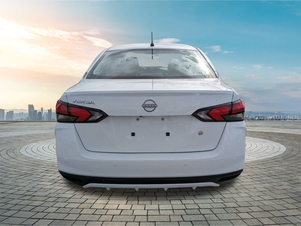 2025 Nissan Versa S Image 7 of 24
