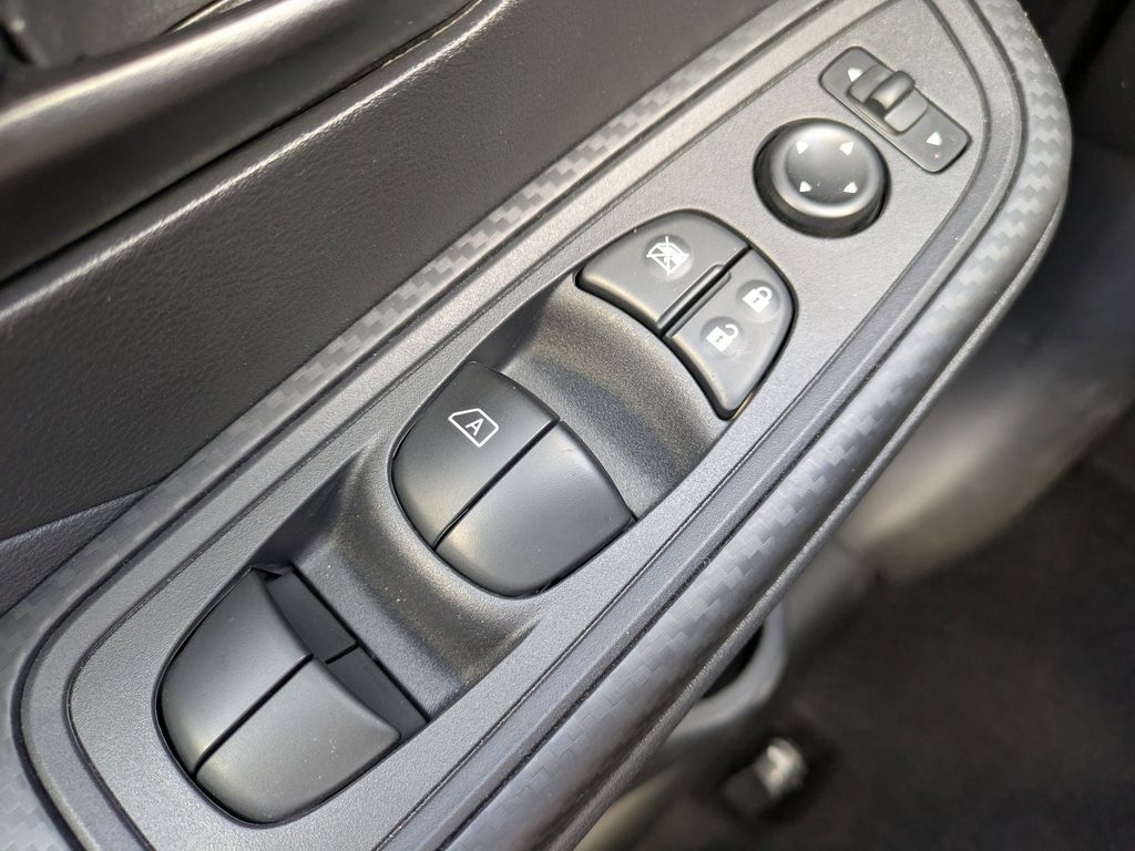 2025 Nissan Versa S Image 19 of 24