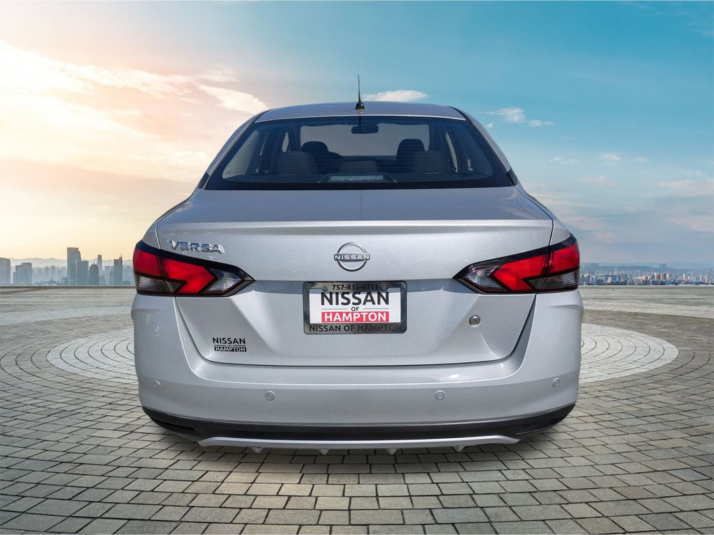 2025 Nissan Versa S Image 7 of 24