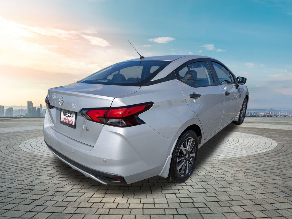 2025 Nissan Versa S Image 6 of 24