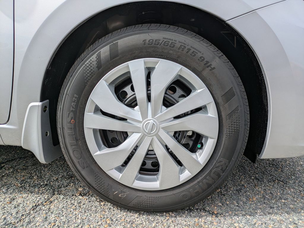 2025 Nissan Versa S Image 10 of 24