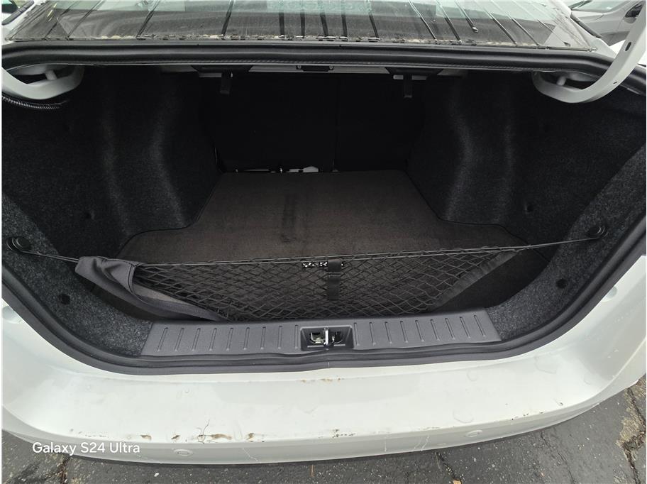 2025 Nissan Versa SV Image 9 of 17