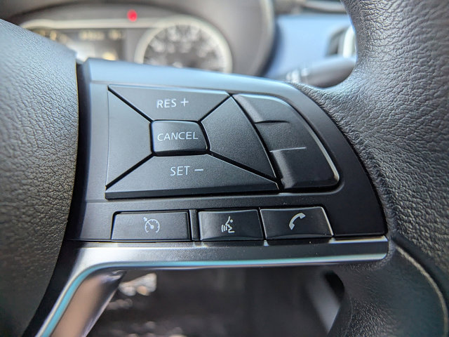 Vehicle image 22 of 28