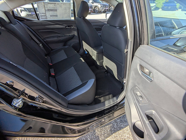 Vehicle image 11 of 28