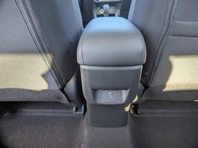 Vehicle image 21 of 28