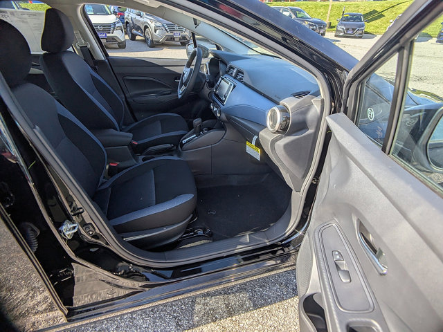 Vehicle image 12 of 28