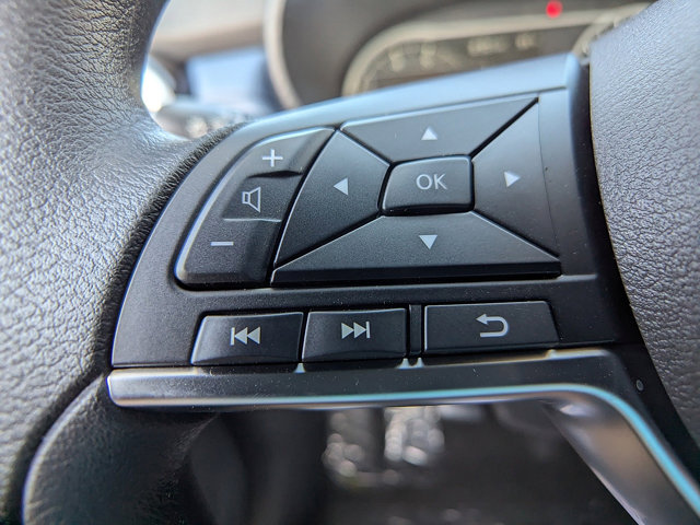 Vehicle image 19 of 28