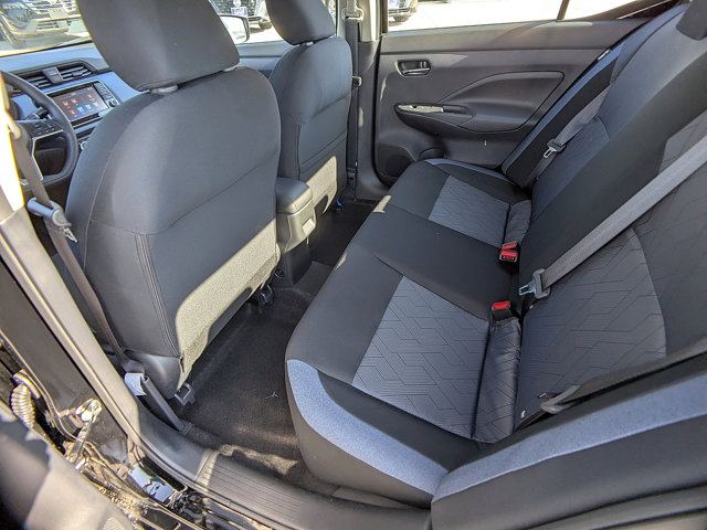 Vehicle image 10 of 28
