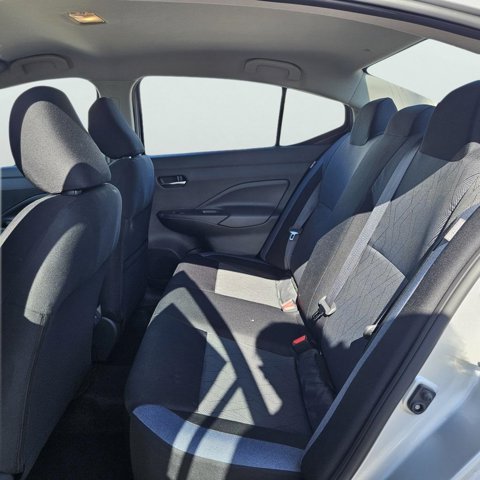 Vehicle image 13 of 20