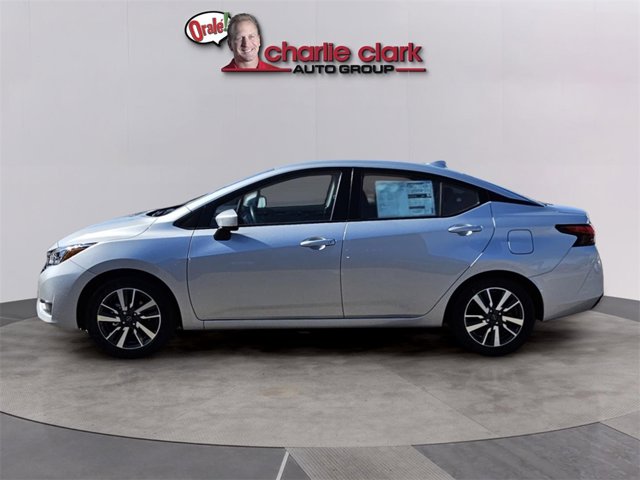Vehicle image 10 of 20