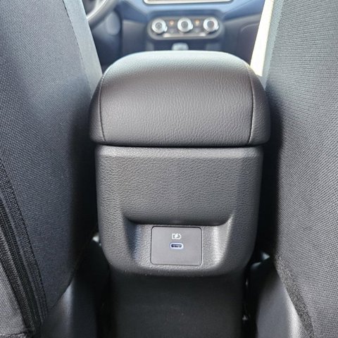Vehicle image 19 of 20