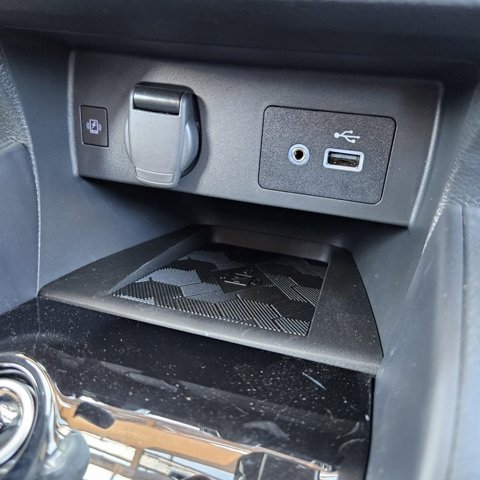 Vehicle image 18 of 20