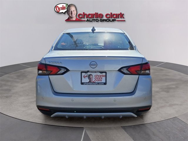 Vehicle image 7 of 20