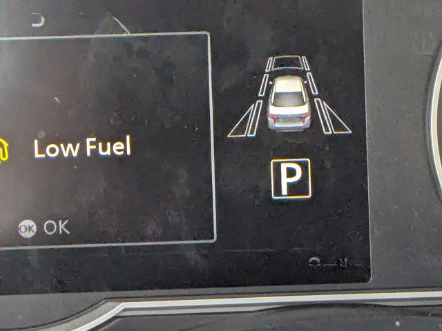 Vehicle image 16 of 28