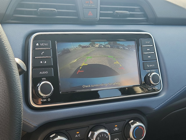 Vehicle image 17 of 28