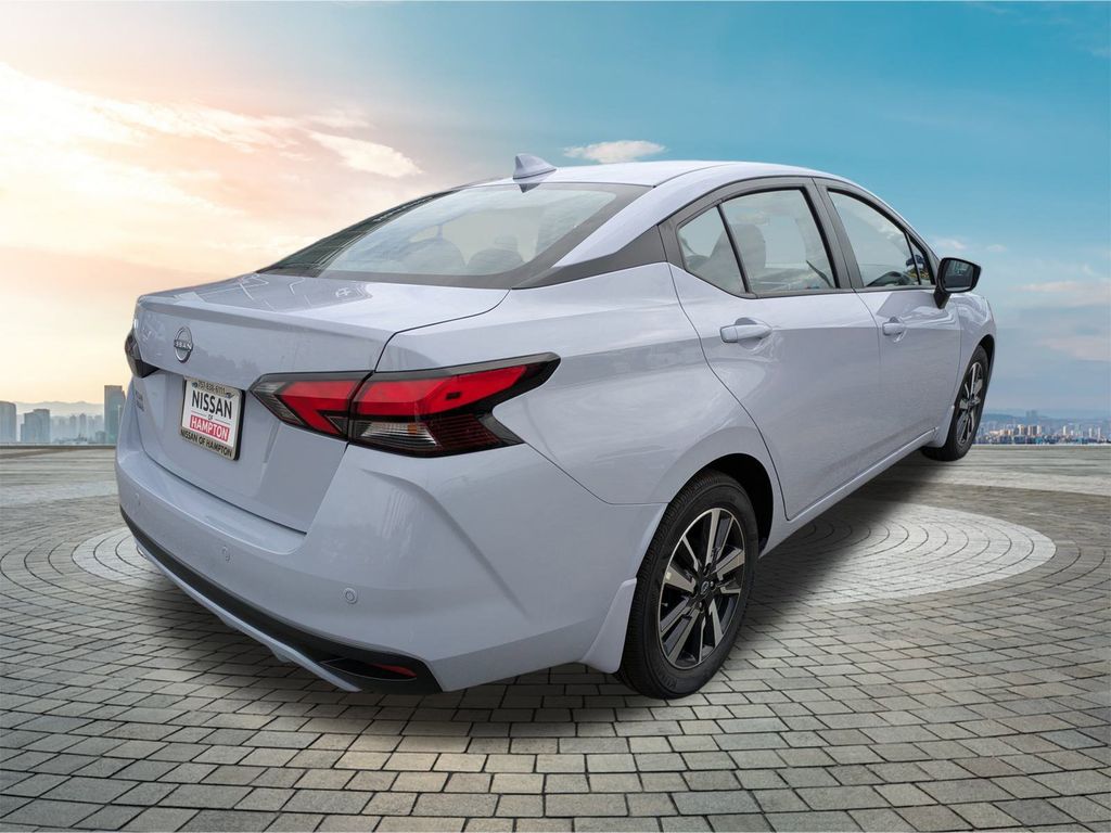 2025 Nissan Versa SV Image 6 of 26