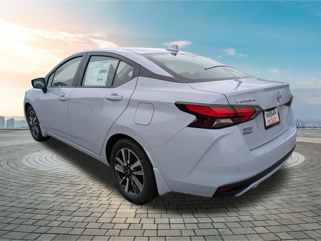 2025 Nissan Versa SV Image 8 of 26