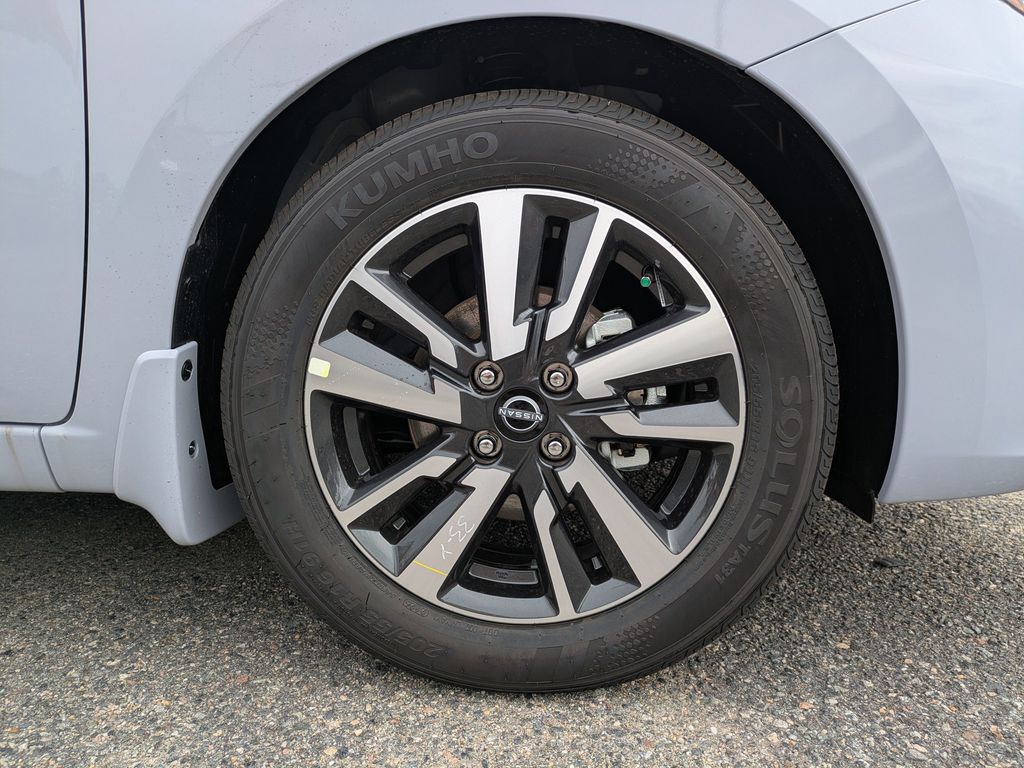 2025 Nissan Versa SV Image 10 of 26