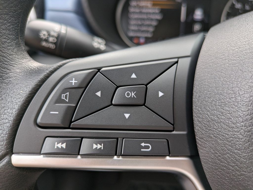 2025 Nissan Versa SV Image 22 of 26