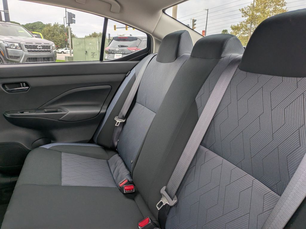 2025 Nissan Versa SV Image 11 of 26