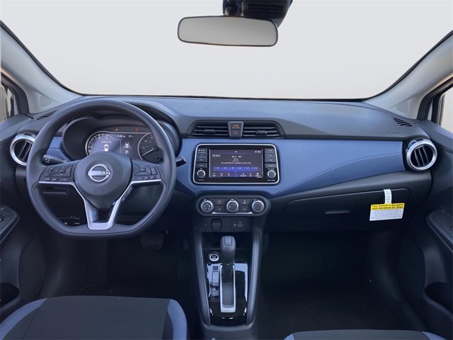 Vehicle image 15 of 19