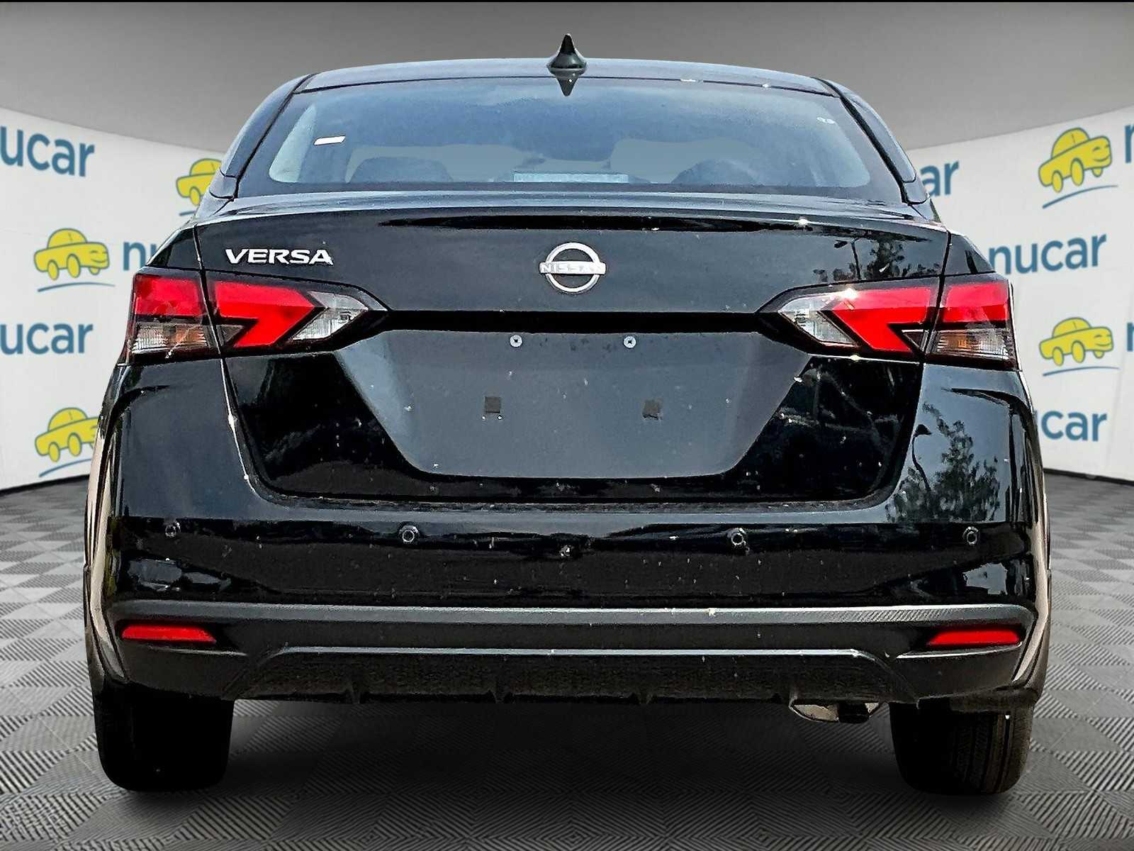 2025 Nissan Versa SV Image 6 of 18