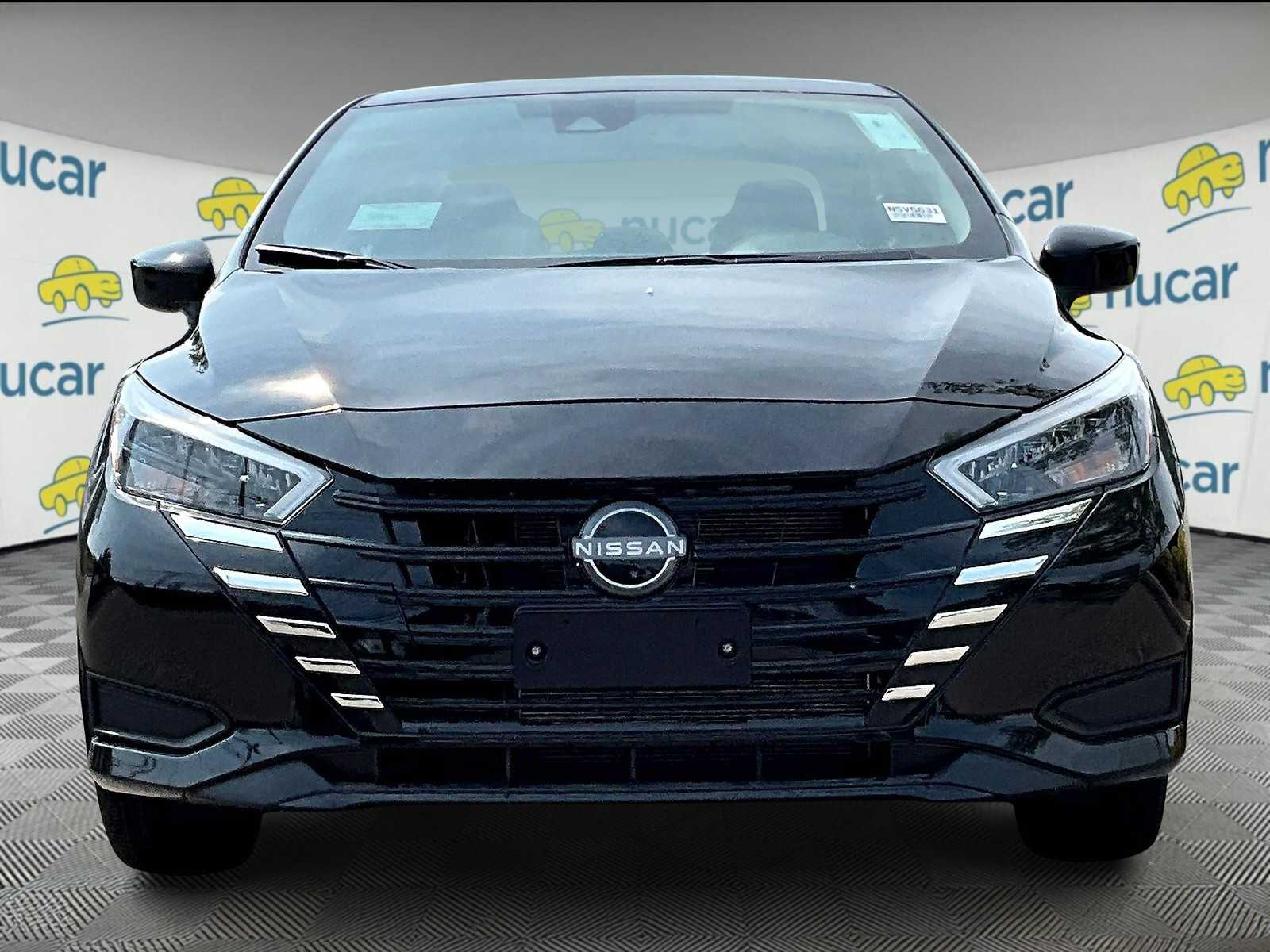 2025 Nissan Versa SV Image 3 of 18