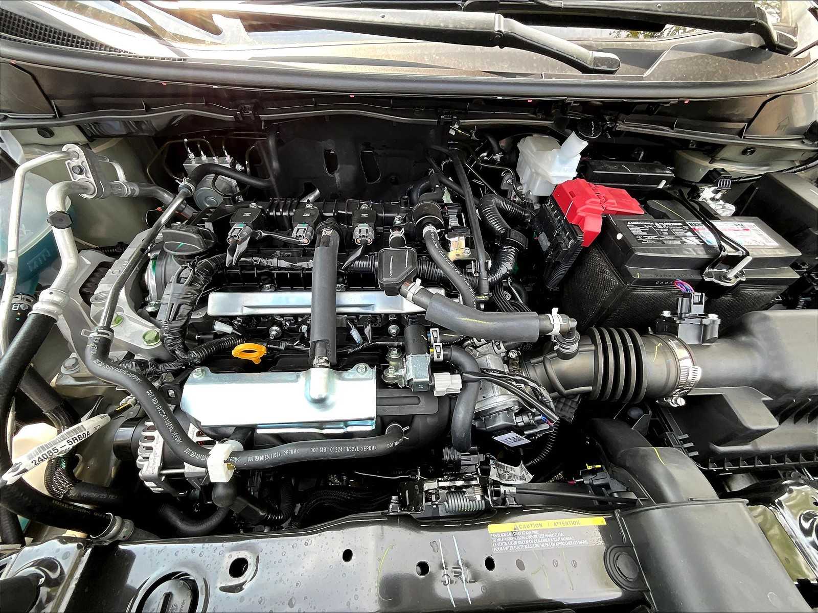 2025 Nissan Versa SV Image 8 of 18