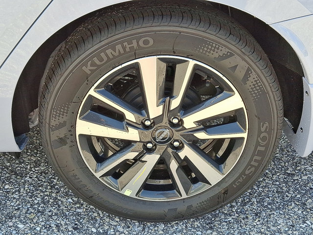 2025 Nissan Versa SV Image 11 of 27