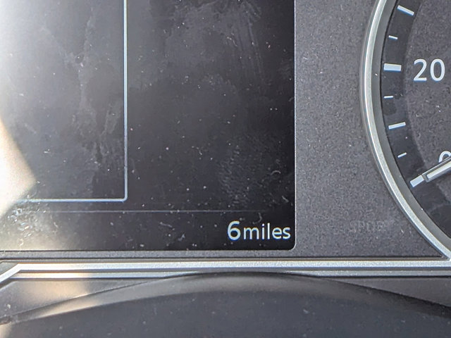 2025 Nissan Versa SV Image 16 of 27