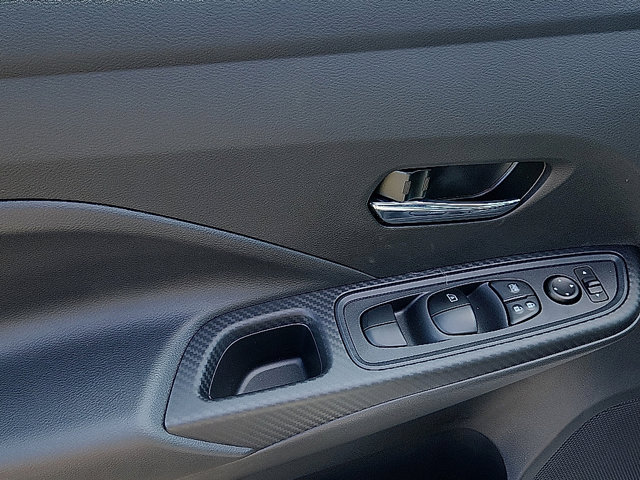 2025 Nissan Versa SV Image 20 of 27