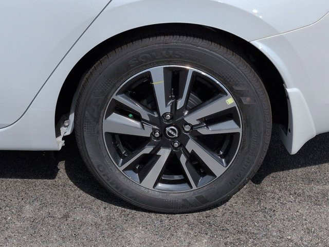 2025 Nissan Versa SV Image 5 of 15