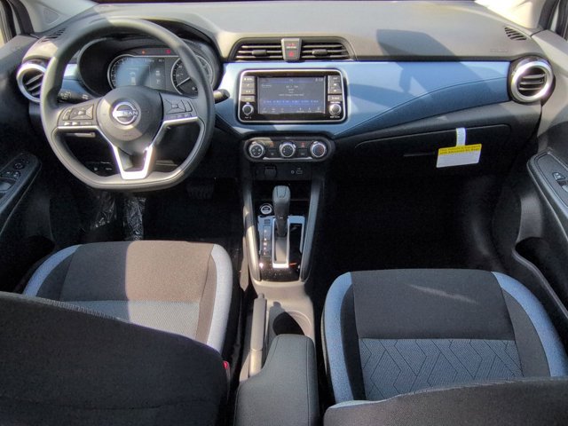 2025 Nissan Versa SV Image 8 of 15