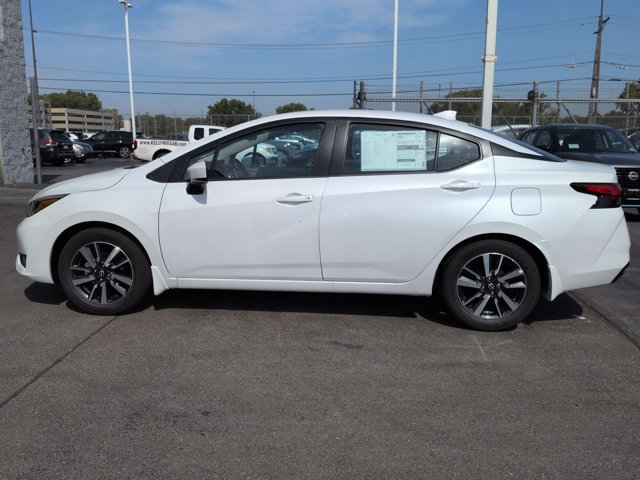 2025 Nissan Versa SV Image 4 of 15