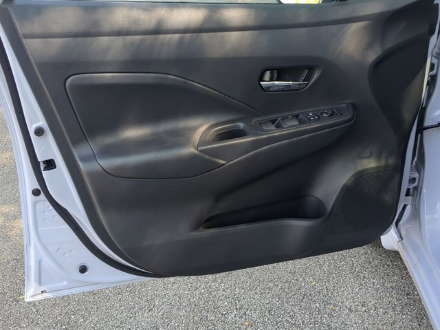 2025 Nissan Versa SV Image 13 of 15