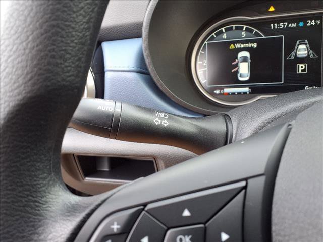 2025 Nissan Versa SV Image 28 of 31