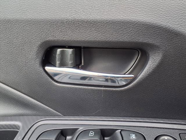 2025 Nissan Versa SV Image 18 of 31