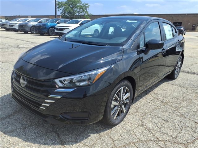 2025 Nissan Versa SV Image 1 of 31
