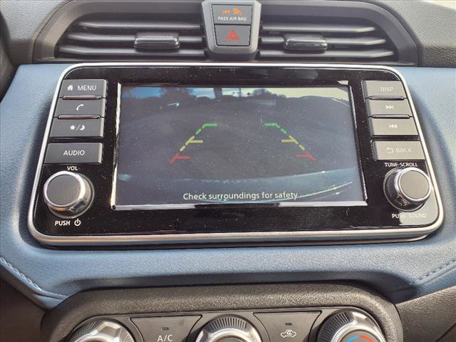 2025 Nissan Versa SV Image 14 of 31