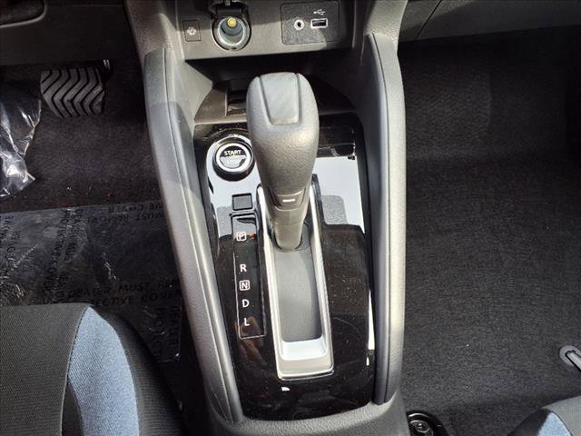 2025 Nissan Versa SV Image 17 of 31