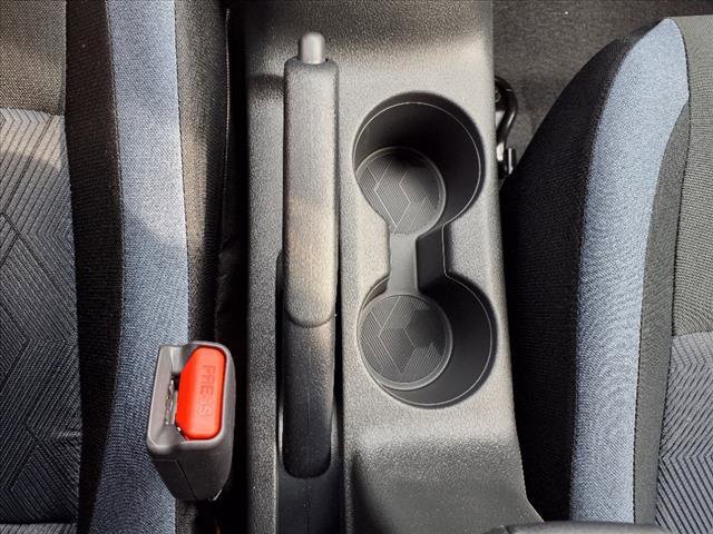 2025 Nissan Versa SV Image 23 of 31