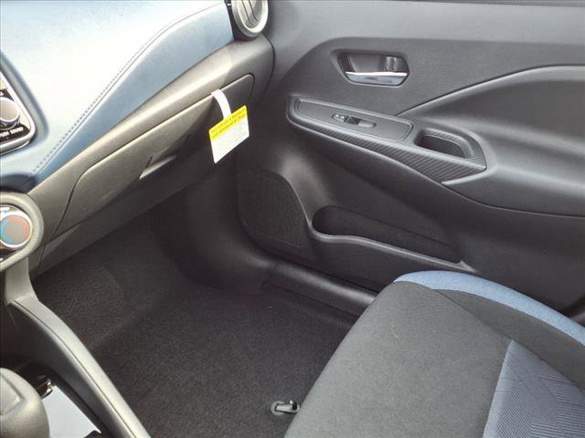2025 Nissan Versa SV Image 13 of 31