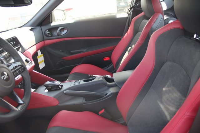 2025 Nissan Z Performance Image 8 of 18