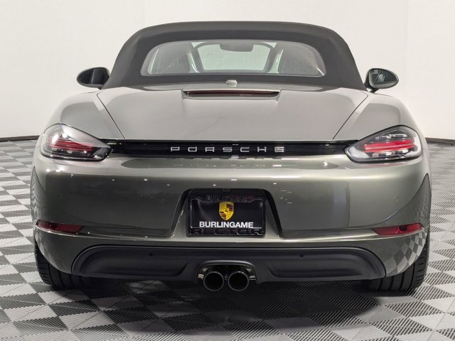 Vehicle image 7 of 25